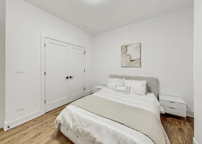 Appartamento Luxurious Lincoln Park With Gourmet Kitchen