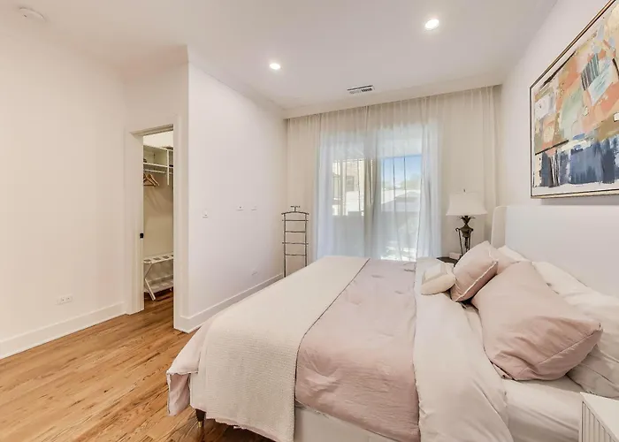 Luxurious Lincoln Park With Gourmet Kitchen * Chicago