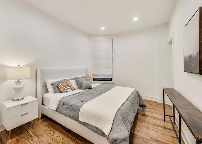 Luxurious Lincoln Park With Gourmet Kitchen Appartamento
