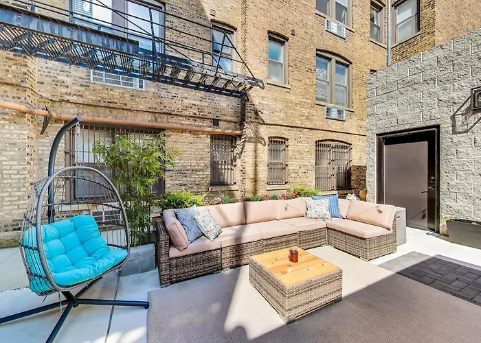 Luxurious Lincoln Park With Gourmet Kitchen Chicago